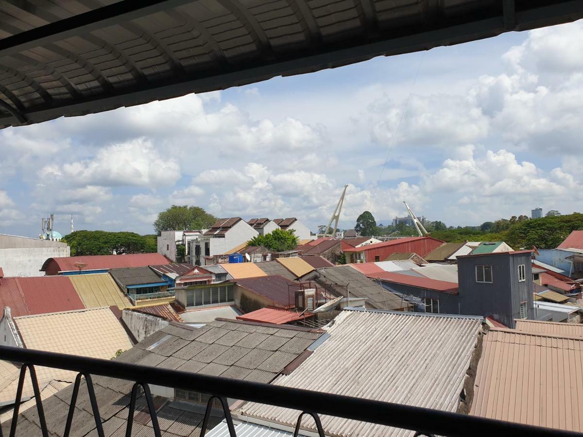 Hornbill'S Nest Kuching Hostel Εξωτερικό φωτογραφία