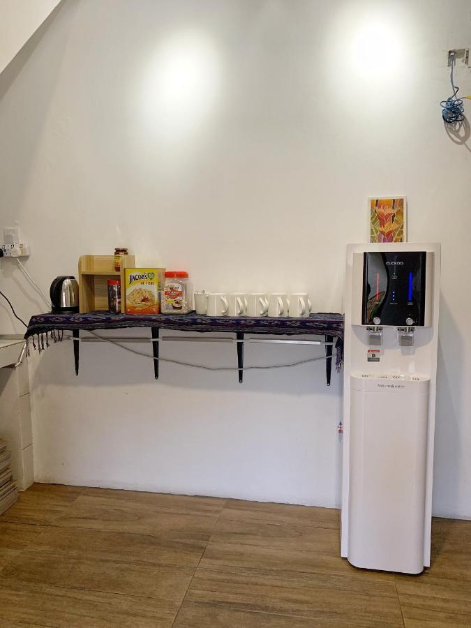 Hornbill'S Nest Kuching Hostel Εξωτερικό φωτογραφία
